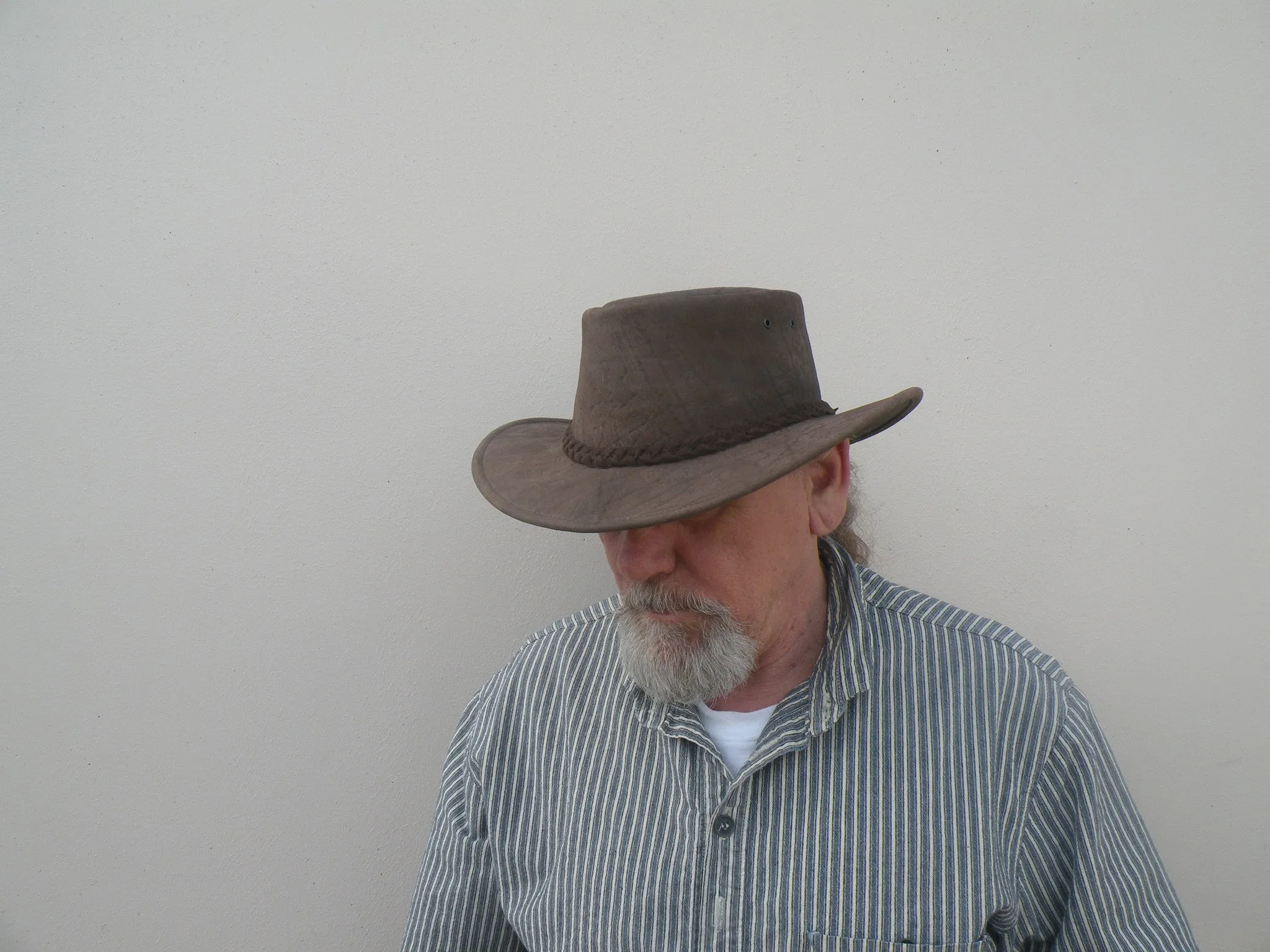 Colonial Hat In Mud Grain