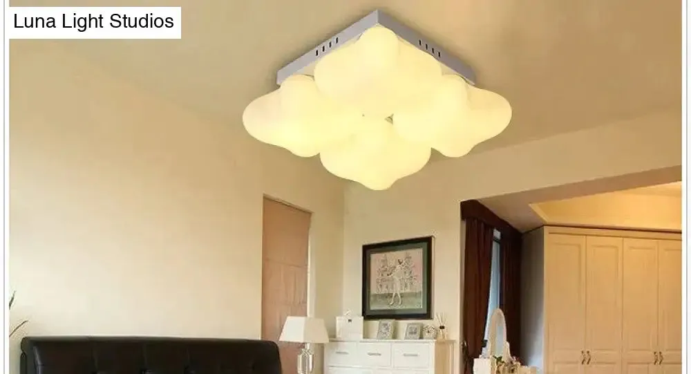 Simple Modern Clover Lamp Nordic Warm Ceiling Lamp
